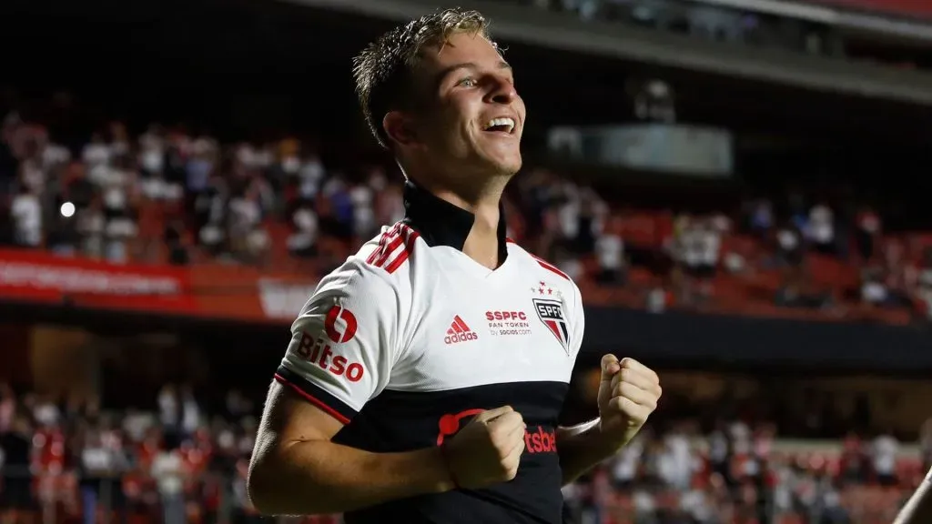 Galoppo pelo São Paulo. (Foto: Rubens Chiri/saopaulofc.net/Divulgação)