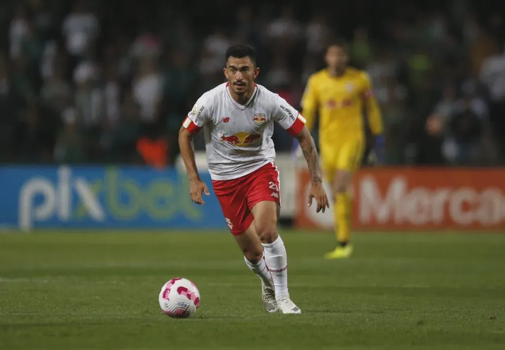 Volante passou por lesões no Bragantino (Foto: Ari Ferreira/Red Bull Bragantino/Divulgação)