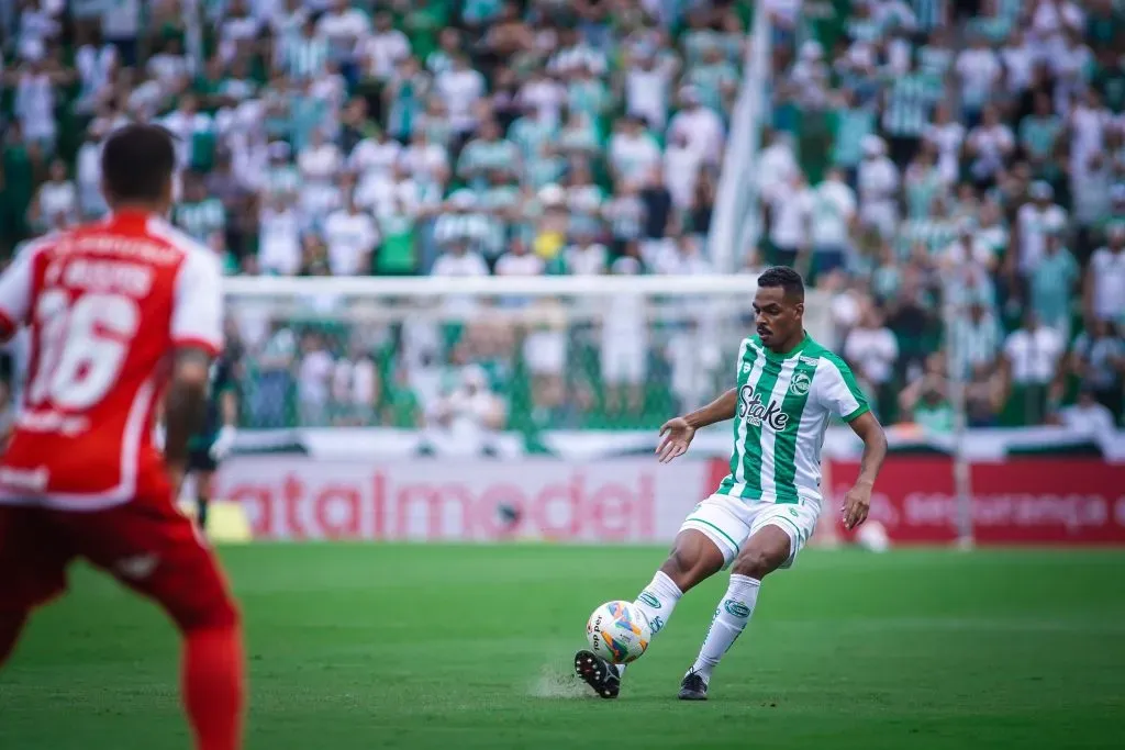 Caíque, alvo do São Paulo, em ação pelo Juventude | Foto: Fernando Alves/E.C.Juventude