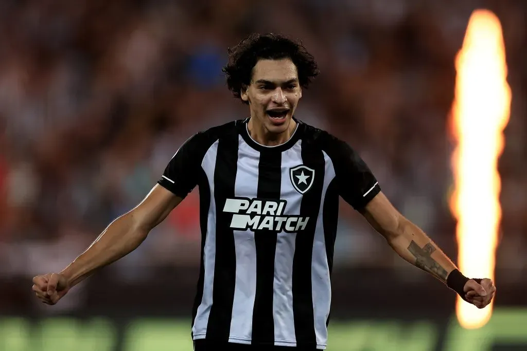 Matheus Nascimento em ação pelo Fogão. (Photo by Buda Mendes/Getty Images)