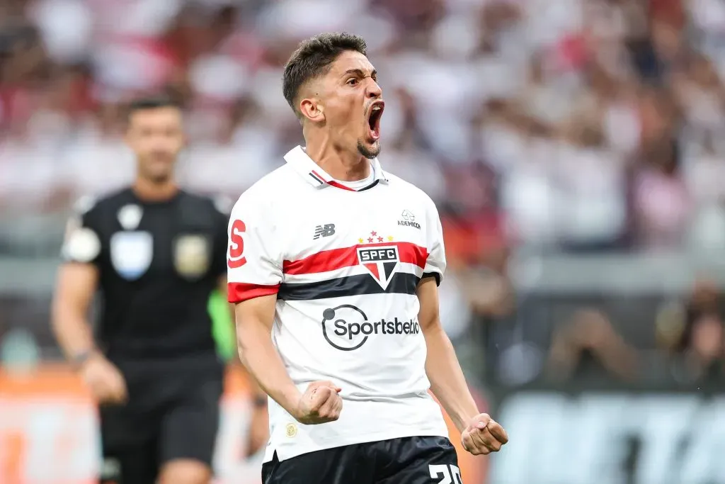 Pablo Maia pelo São Paulo. Foto: Gilson Lobo/AGIF