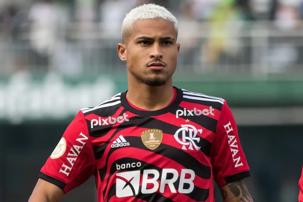 João Gomes em ação pelo Flamengo. Foto: Robson Mafra/AGIF