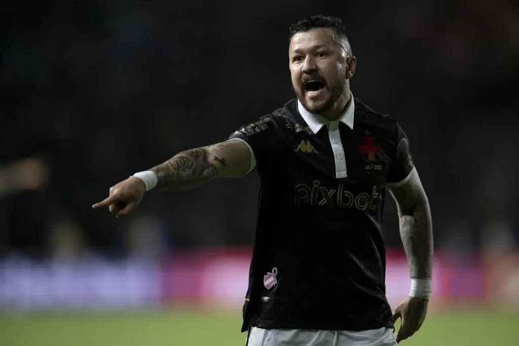 Santos tem interesse em Rossi. Foto: Jorge Rodrigues/AGIF