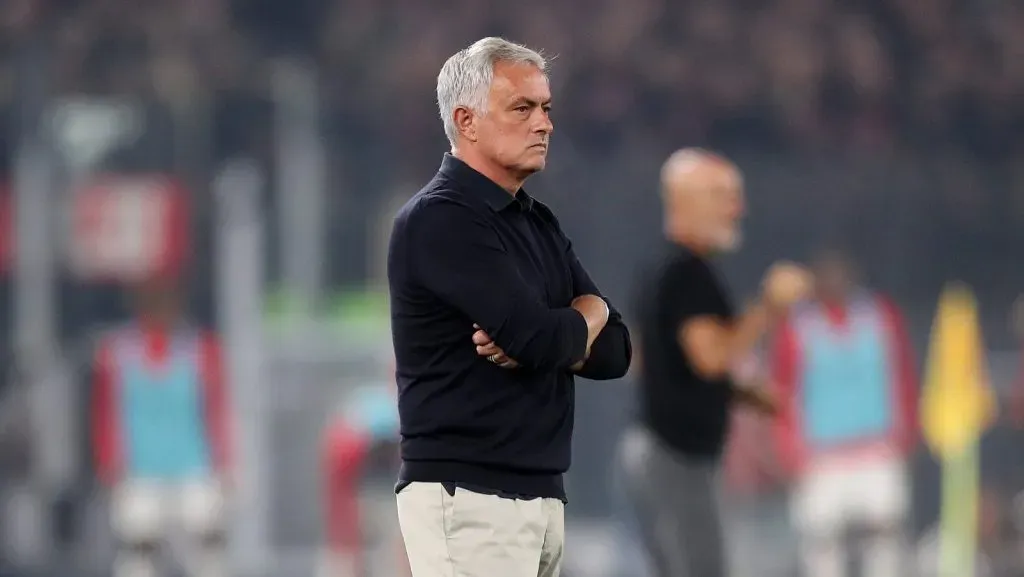 Jose Mourinho em partida da Roma. (Photo by Paolo Bruno/Getty Images)