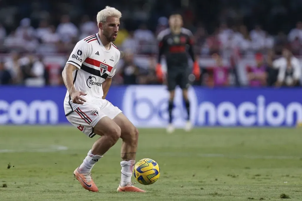 Calleri em ação pelo São Paulo (Photo by Ricardo Moreira/Getty Images)