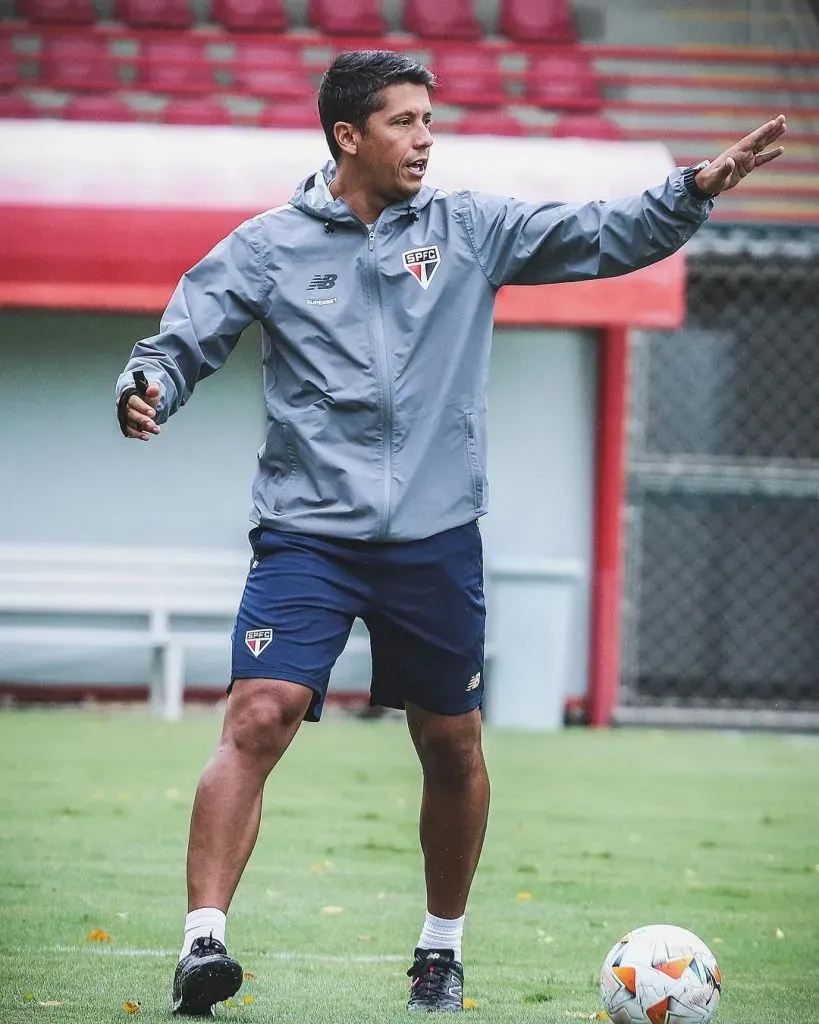Thiago Carpini tem relutado em fazer testes e tem deixado a base de lado | Foto: Divulgação/São Paulo FC