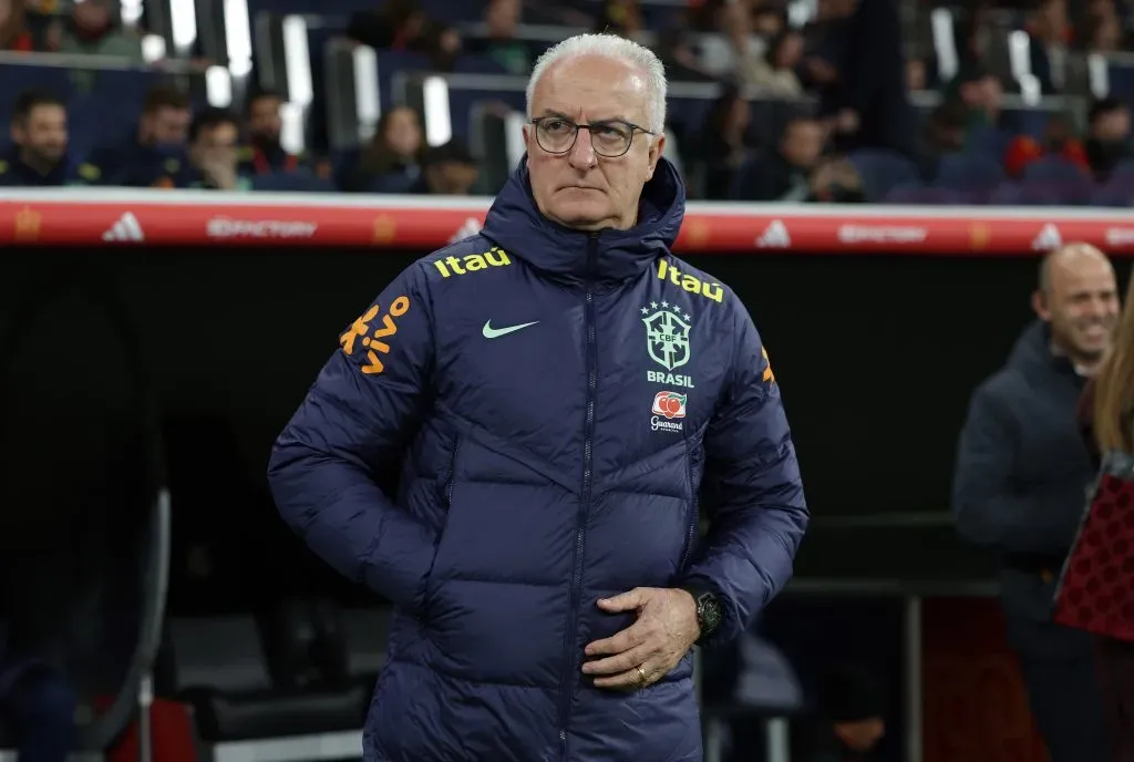 Dorival deveria promover Douglas Luiz como titular da Seleção Brasileira | Foto: Rafael Ribeiro/CBF