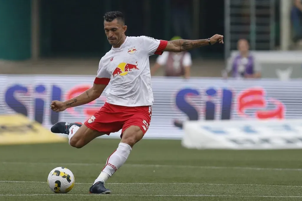 Raul em ação pelo Bragantino (Photo by Ricardo Moreira/Getty Images)