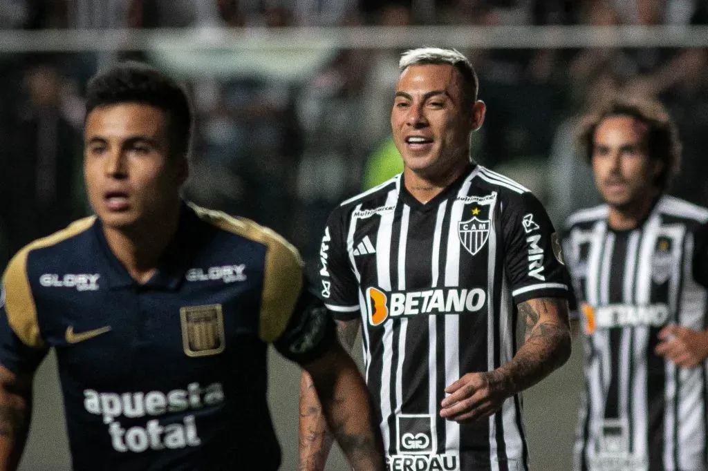 Vargas é analisado no Flamengo. Foto: Fernando Moreno/AGIF