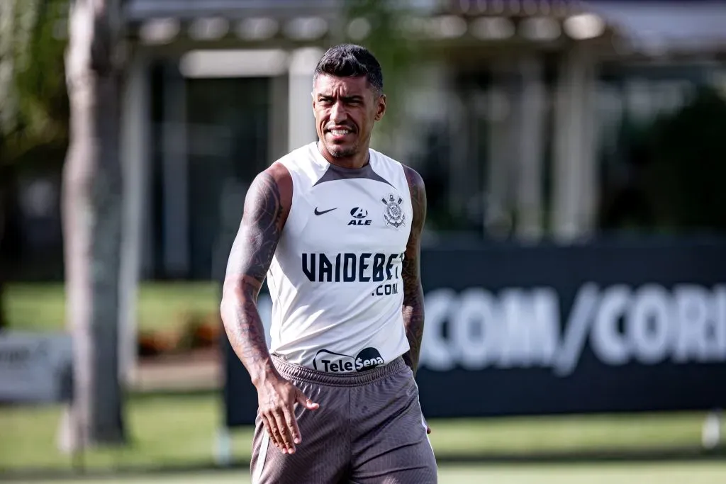 Paulinho pelo Corinthians. Foto: Leonardo Lima/AGIF