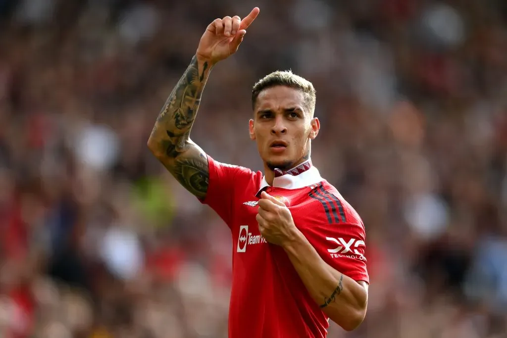 Antony celebrando gol pelo Manchester United. (Photo by Shaun Botterill/Getty Images)
