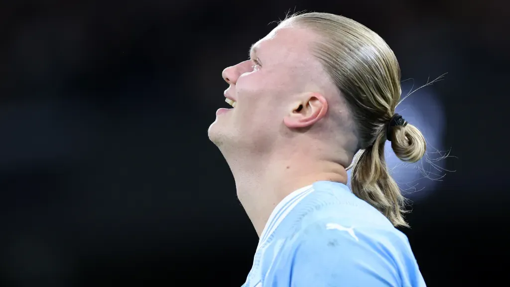 Haaland virou alvo de críticas (Foto: Alex Livesey/Getty Images)