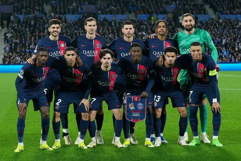 Time titular que enfrentou o Real Sociedad nas oitavas da Champions League (Photo by Alex Caparros/Getty Images)