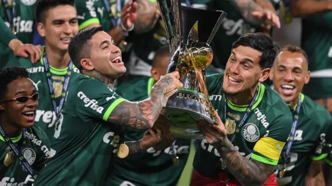 Gustavo Gómez, do Palmeiras pode deixar o Verdão para assinar com grande rival da Libertadores. . (Photo by João Guilherme Arenazio/Getty Images)