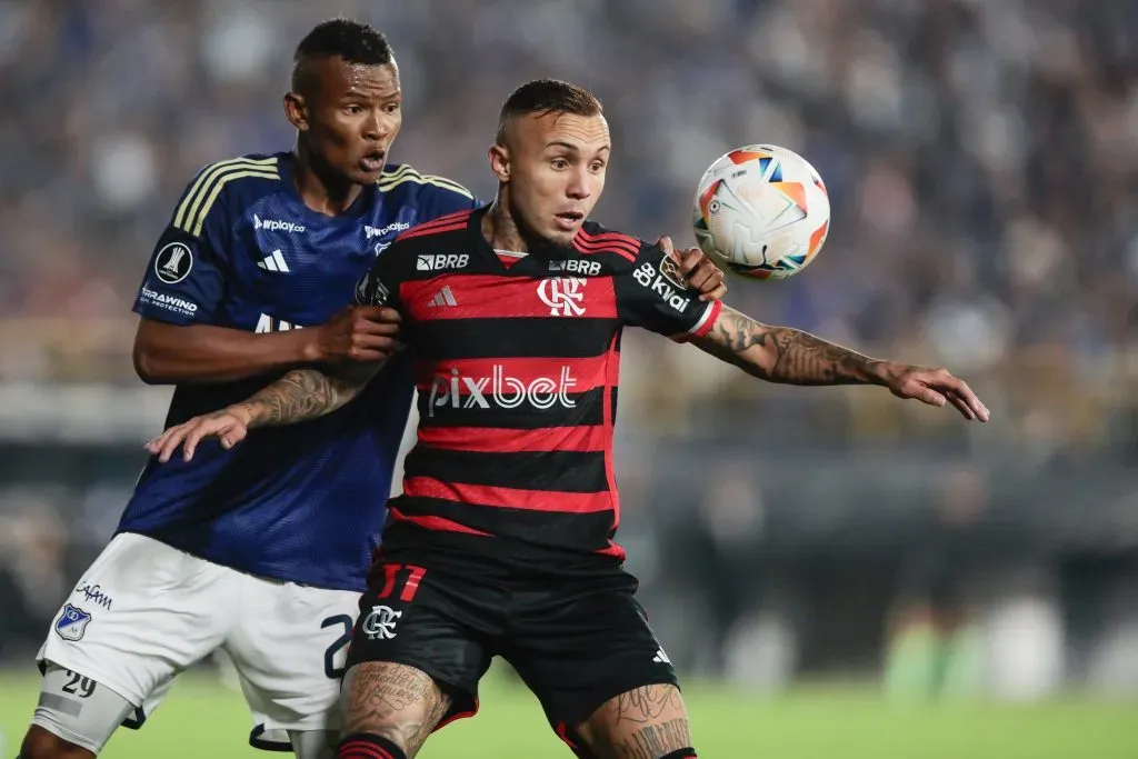 Flamengo empatou com o Millionarios (Photo by Andres Rot/Getty Images)