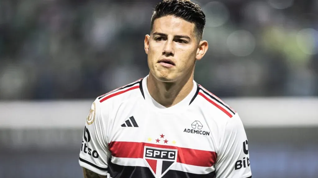 R$ 500 mil por mês James Rodríguez é aprovado em rival do São Paulo. Foto: Abner Dourado/AGIF