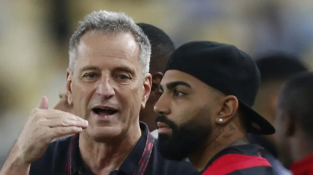 Landim e Gabigol conversam no Maracanã;. Foto: Wagner Meier/Getty Images