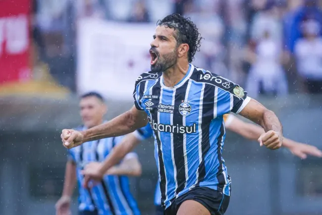 Diego Costa foi um dos grandes reforços contratados pelo Imortal (Foto: Maxi Franzoi/AGIF)