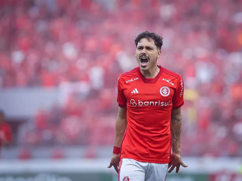 Maurício em campo pelo Colorado. Foto: Maxi Franzoi/AGIF