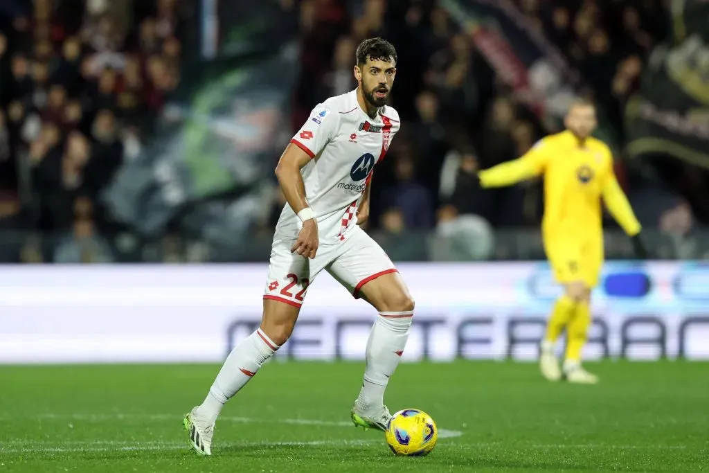 Pablo Marí em ação pelo Monza na Serie A Italiana. (Photo by Francesco Pecoraro/Getty Images)