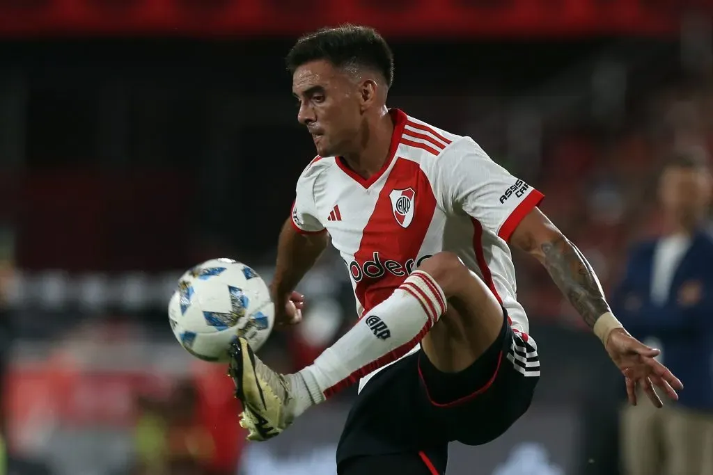 Enzo Díaz em ação pelo River (Photo by Daniel Jayo/Getty Images)