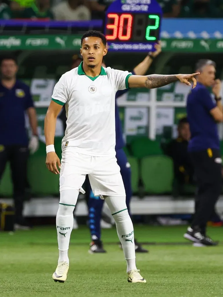 Lázaro pode ser usado no time titular do Palmeiras. Foto: Fabio Menotti/Palmeiras
