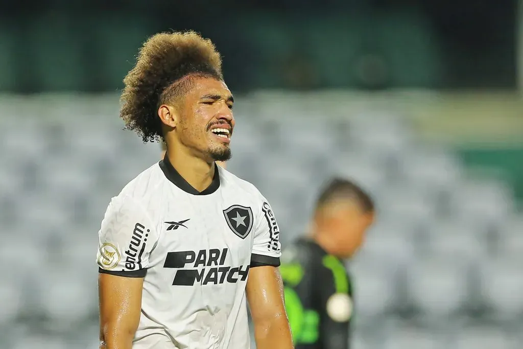 Adryelson nos tempoa de Botafogo. (Photo by Heuler Andrey/Getty Images)