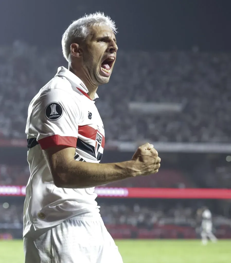 Calleri comemora gol pela Libertadores. Foto: Alexandre Schneider/Getty Images