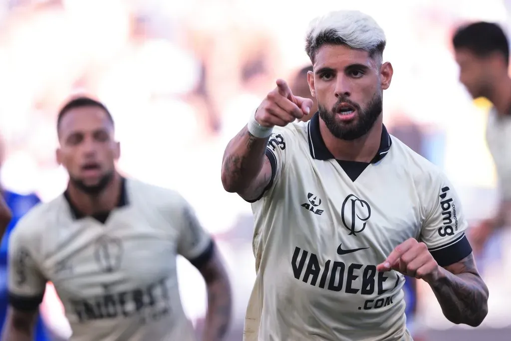 Yuri celebrando gol pelo Corinthians. Foto: Ettore Chiereguini/AGIF