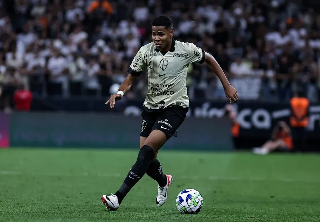 Wesley em ação na Neo Química Arena em 2023 no Brasileirão. Foto: Fabio Giannelli/AGIF