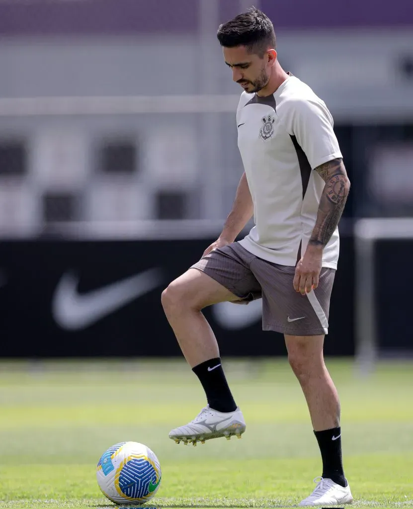 Igor Coronado volta aos poucos no Corinthians. Foto: Rodrigo Coca/Ag. Corinthians