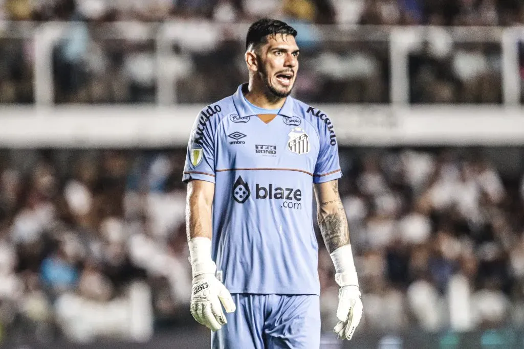 Santos se preocupa com a imagem do goleiro João Paulo. Foto: Reinaldo Campos/AGIF