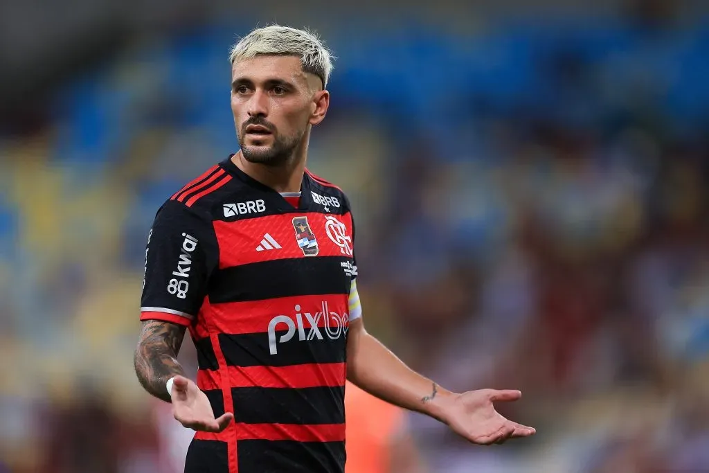 Arrascaeta em campo pelo Flamengo (Photo by Buda Mendes/Getty Images)