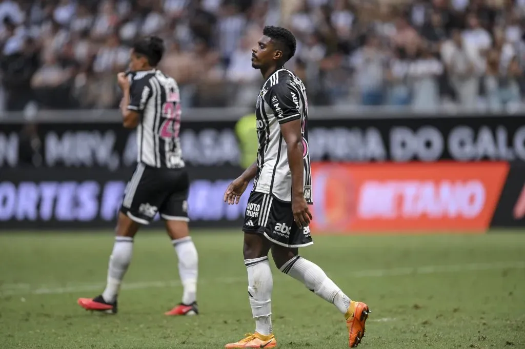 Zagueiro enfrentando o Cruzeiro (Photo by João Guilherme/Getty Images)