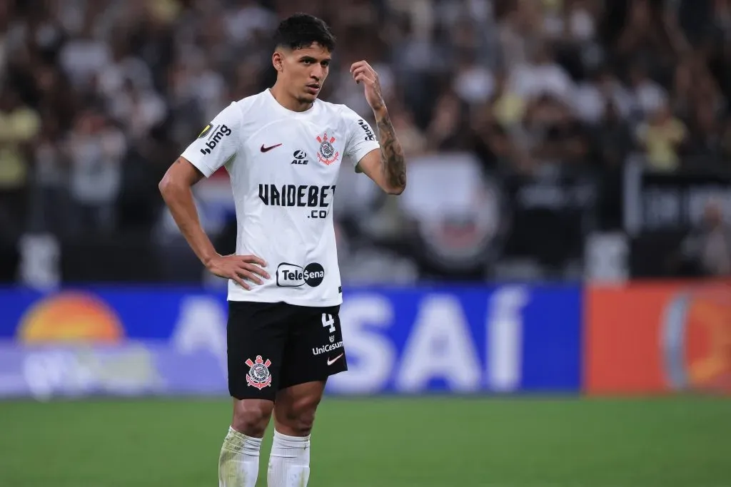 Caetano em campo pelo Corinthians. Foto: Ettore Chiereguini/AGIF