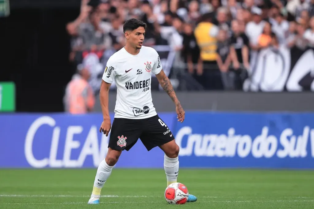 Caetano em partida contra o Guarani. Foto: Ettore Chiereguini/AGIF