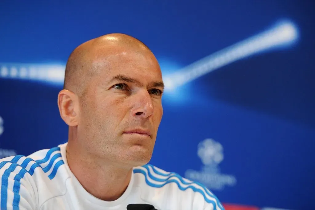 Zidane nos tempos de Real Madrid (Photo by Denis Doyle/Getty Images)