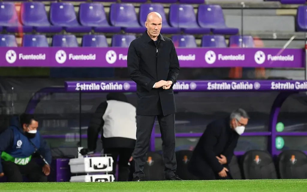 Zidane pode assumir o Man United. (Photo by Octavio Passos/Getty Images)