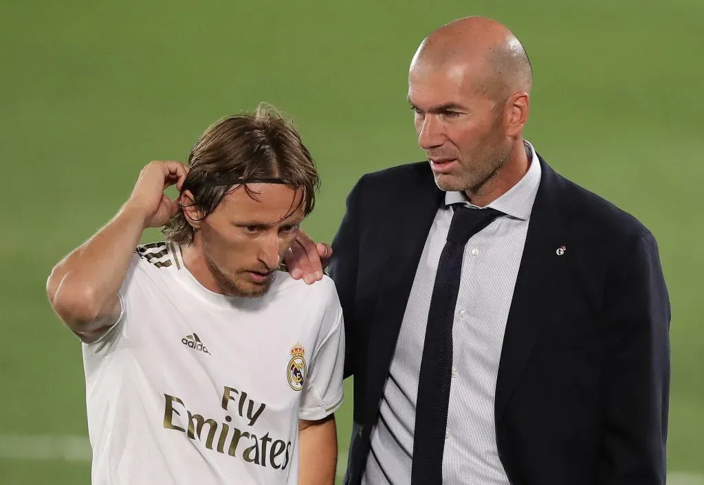 Zidane em sua passagem pelo R. Madrid. (Photo by Gonzalo Arroyo Moreno/Getty Images)
