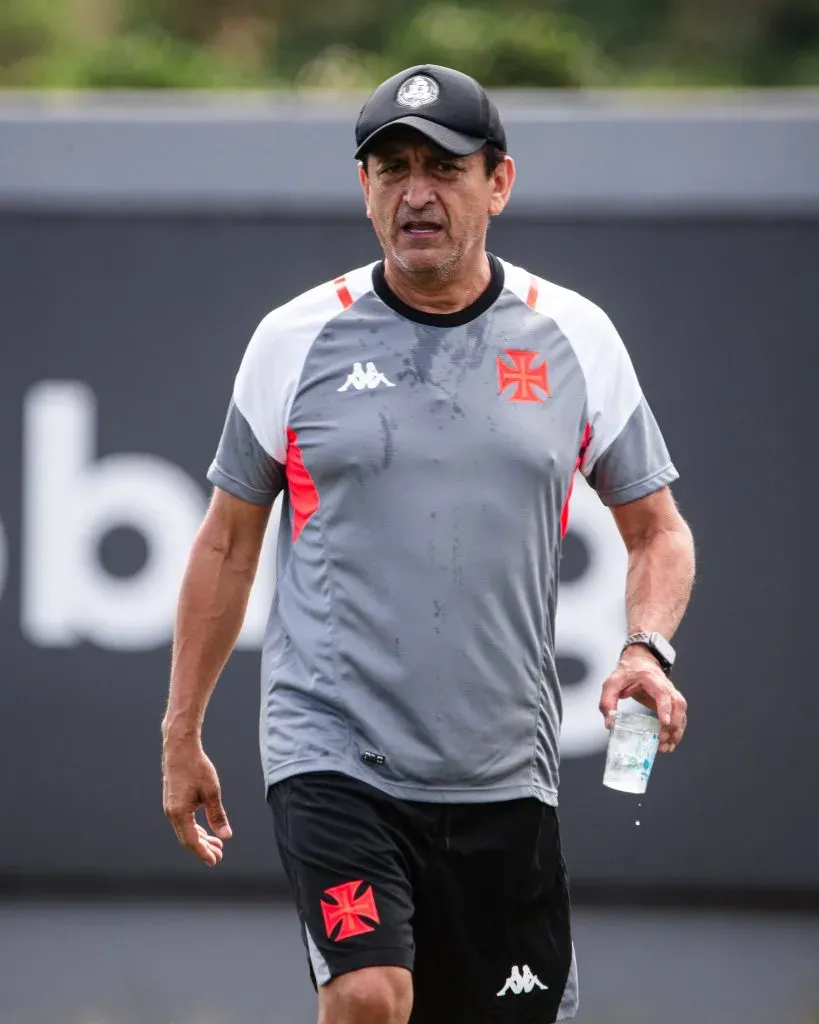Ramón Díaz comandando o treino do Vasco | Foto: Leandro Amorim/Vasco.