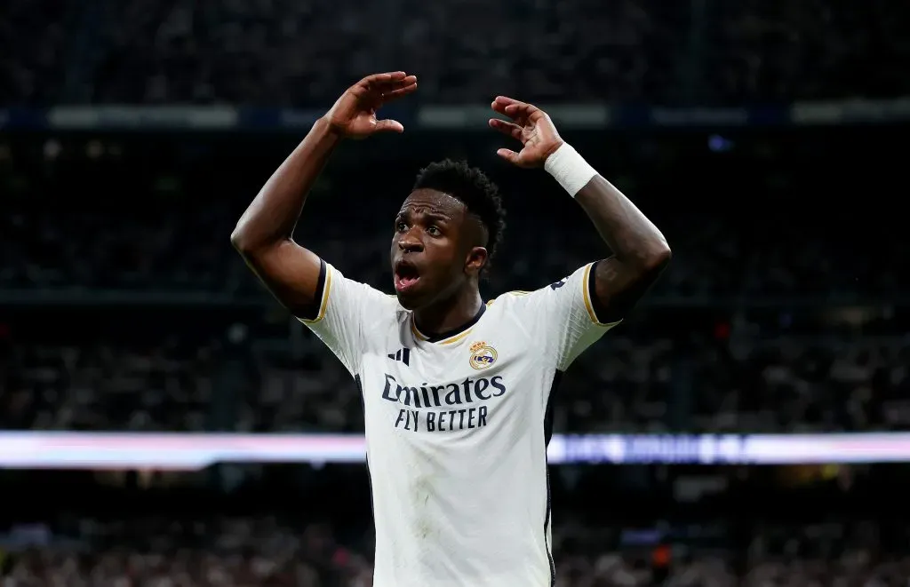 Vini Jr foi um dos destaques da vitória do Real Madrid contra o Barcelona. (Photo by Florencia Tan Jun/Getty Images)