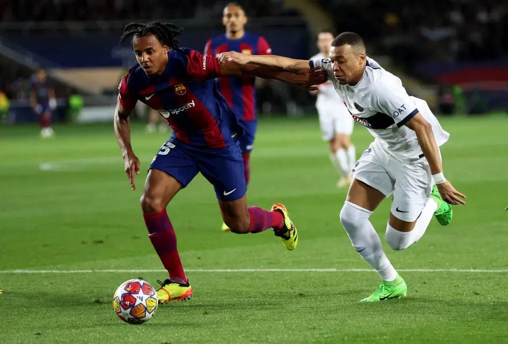 Mbpapé vs Barcelona. (Photo by Clive Brunskill/Getty Images)
