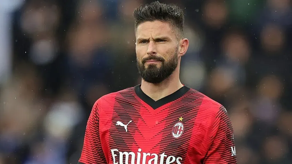 Giroud deseja deixar a Europa e recebe aprovação para assinar com clube carioca. (Photo by Gabriele Maltinti/Getty Images)