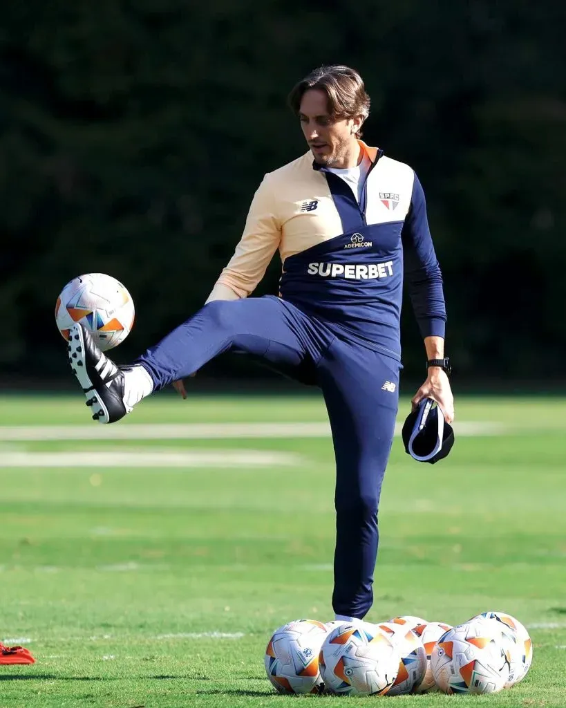 Zubeldía, novo técnico do São Paulo, no CT da Barra Funda | Foto: Rubens Chiri / saopaulofc