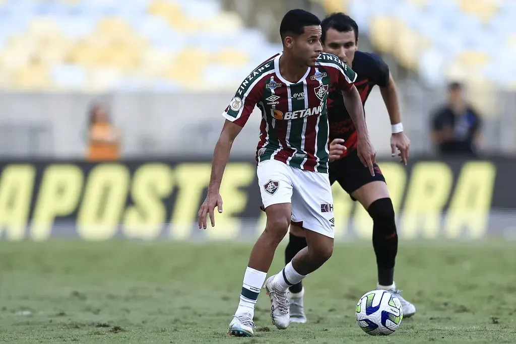 Alexsander em campo pelo Fluminense (Photo by Buda Mendes/Getty Images)
