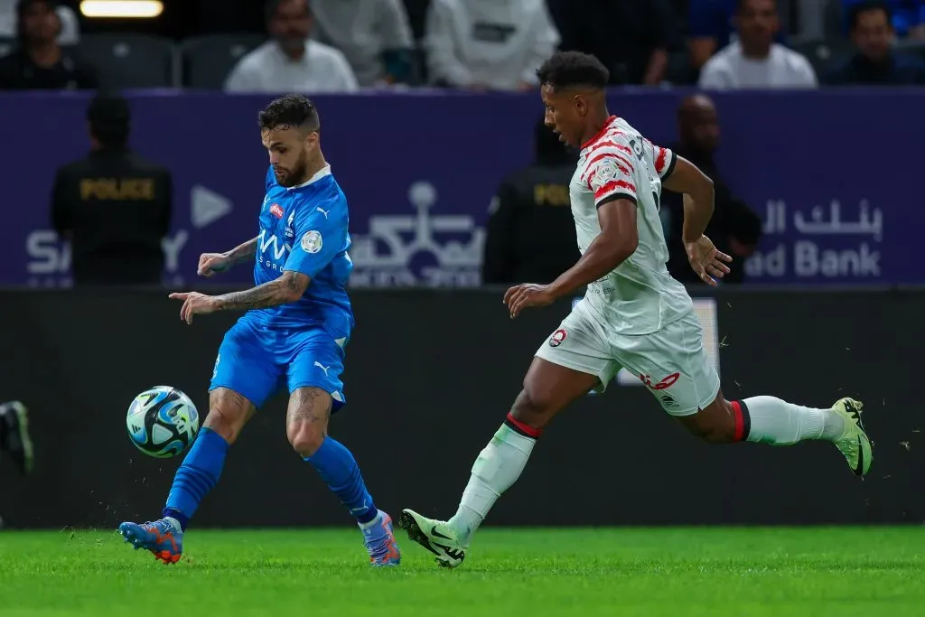 Micha em ação pelo Al-Hilal. (Photo by Yasser Bakhsh/Getty Images)