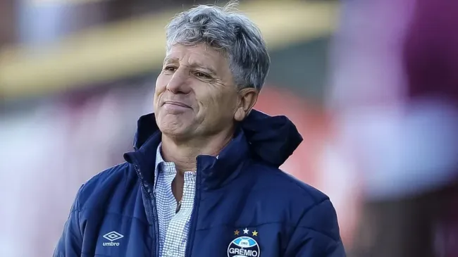 Reforço para Renato Gaúcho Centroavante europeu manifesta interesse de jogar no Grêmio. Foto: Pedro H. Tesch/AGIF