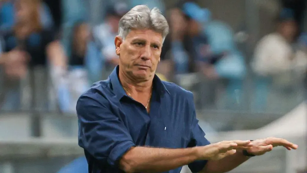 Renato Portaluppi faz acusação contra a arbitragem. Foto: Maxi Franzoi/AGIF