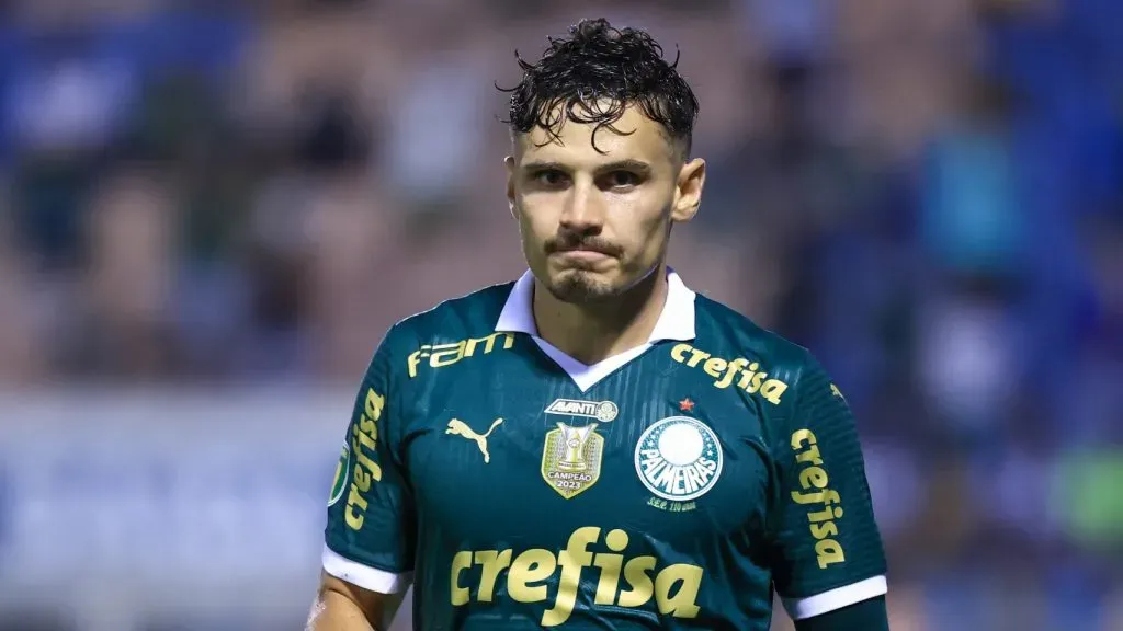 Barcelona não para em Raphael Veiga e quer contratar mais um jogador do Palmeiras. Foto: Marcello Zambrana/AGIF