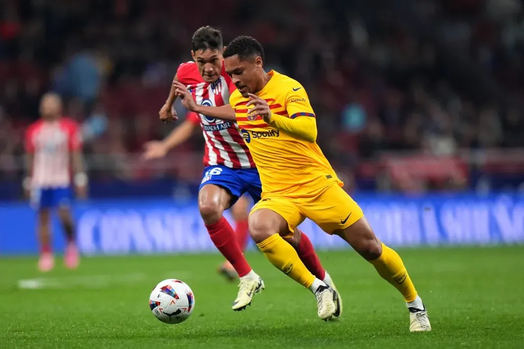 Vitor Roque em partida contra o Atlético de Madrid. (Photo by Angel Martinez/Getty Images)